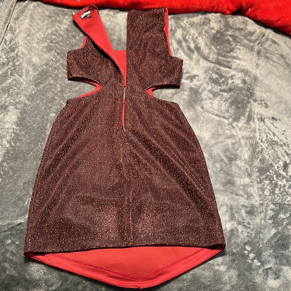 Dress - Picture 2 of 4